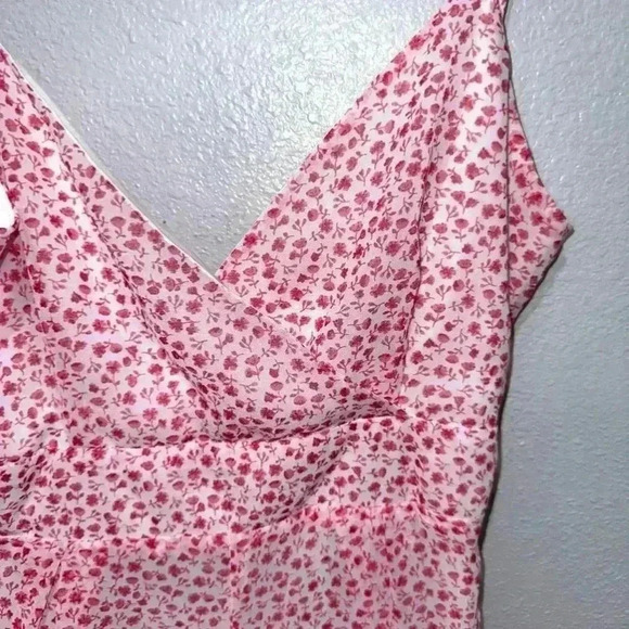 Le Lis Collection Romper, Size M, White & Red - Picture 2 of 7